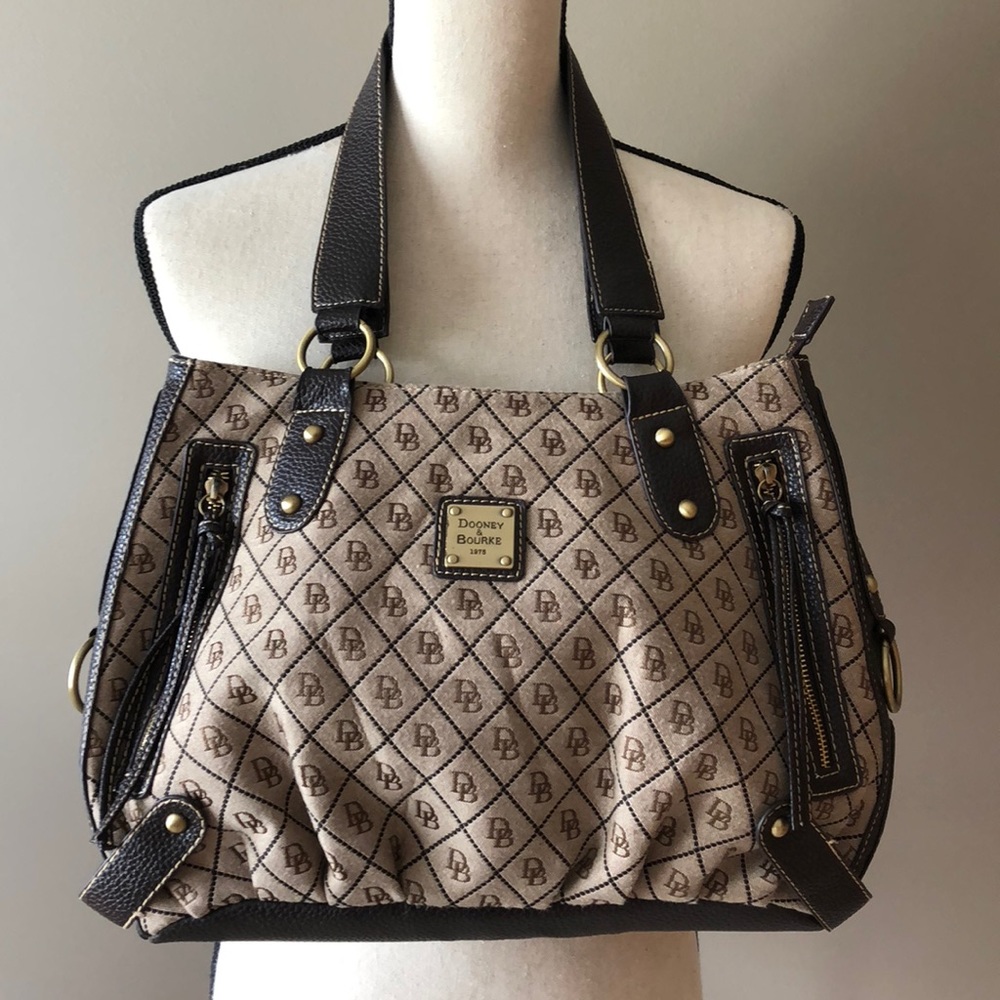 **SOLD**...NWOT-Dooney & Bourke Purse 👜